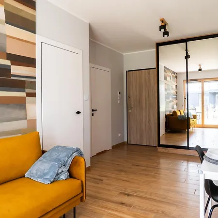 Ideal Port Apartment *