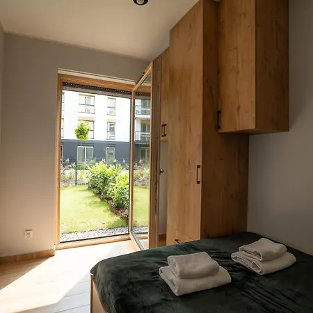 Ideal Port Apartment *